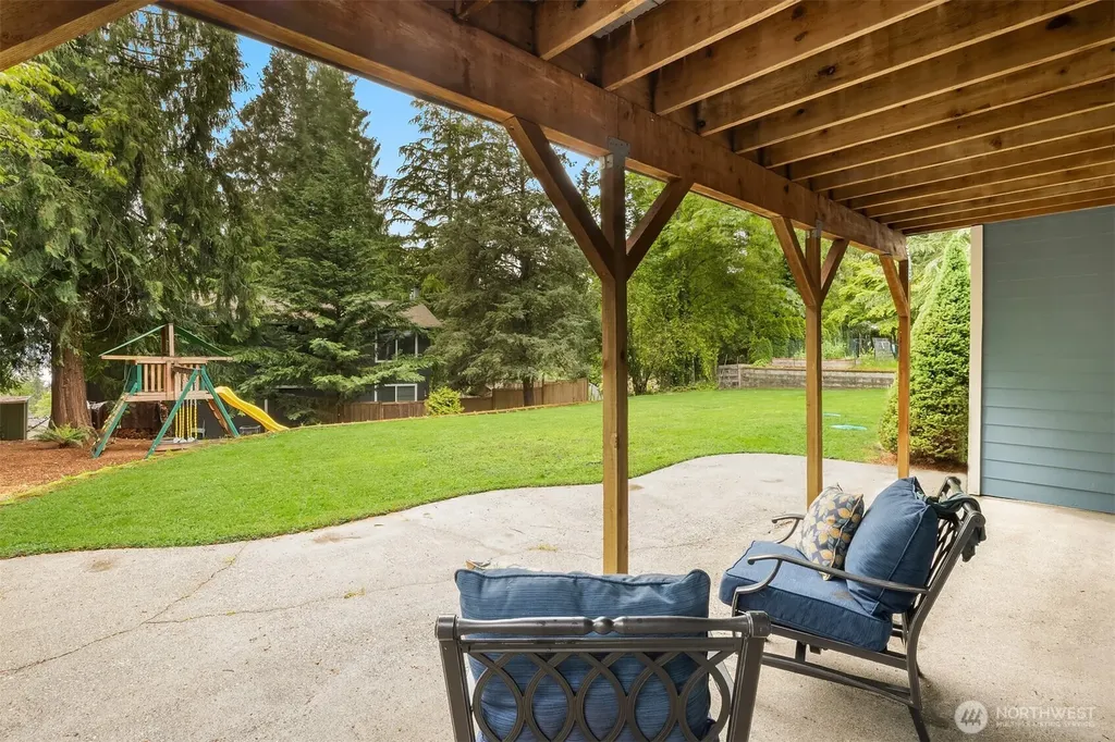 211 210th Avenue NE Sammamish WA 98074