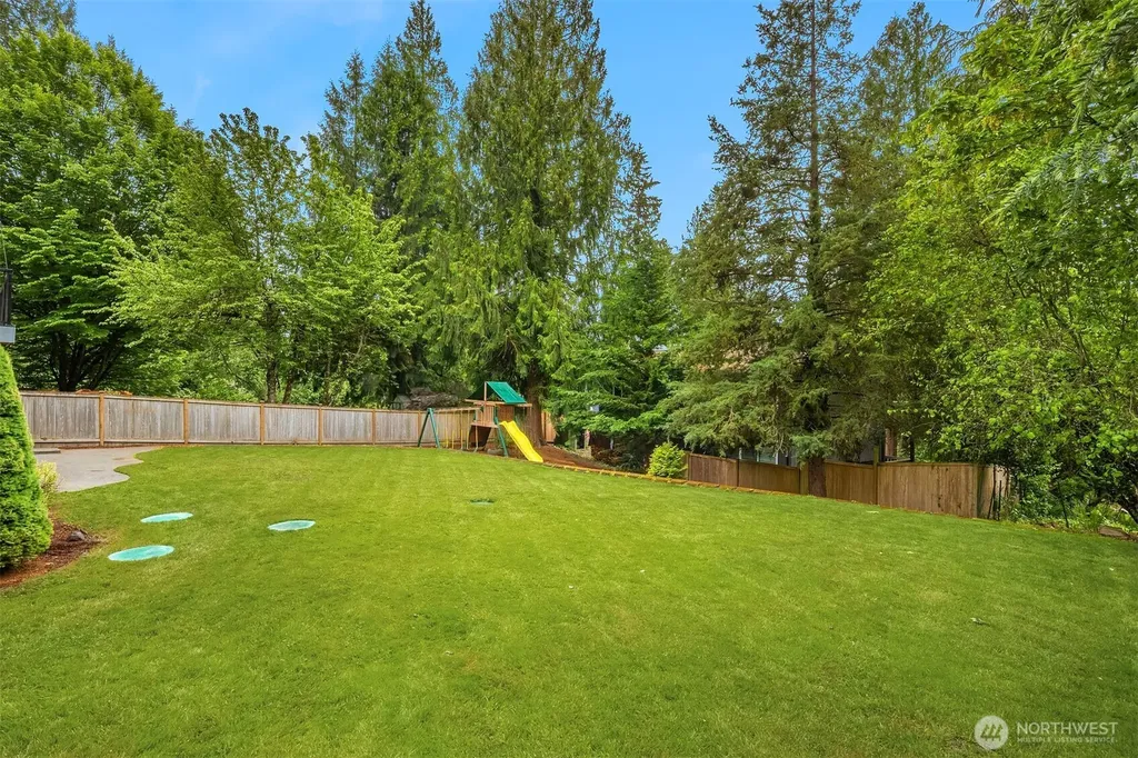 211 210th Avenue NE Sammamish WA 98074