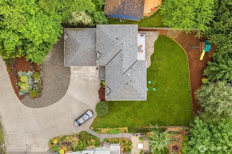 211 210th Avenue NE Sammamish WA 98074