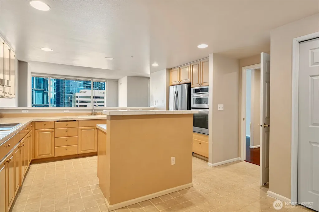 177 107th Avenue NE Bellevue WA 98004