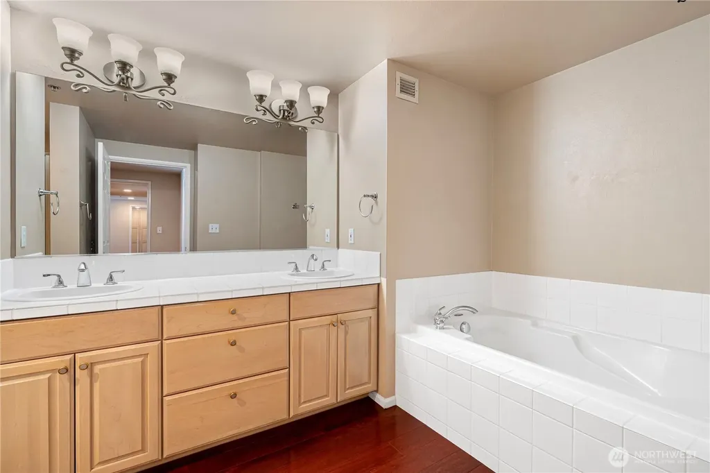 177 107th Avenue NE Bellevue WA 98004