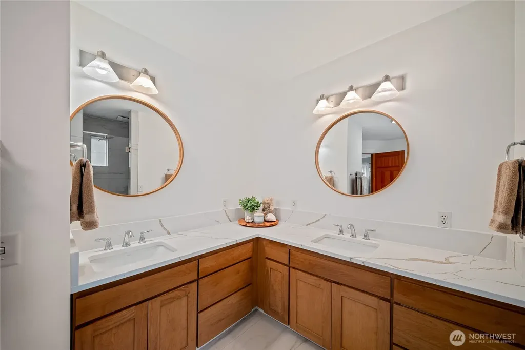 6127 Lemon Road NE Olympia WA 98506