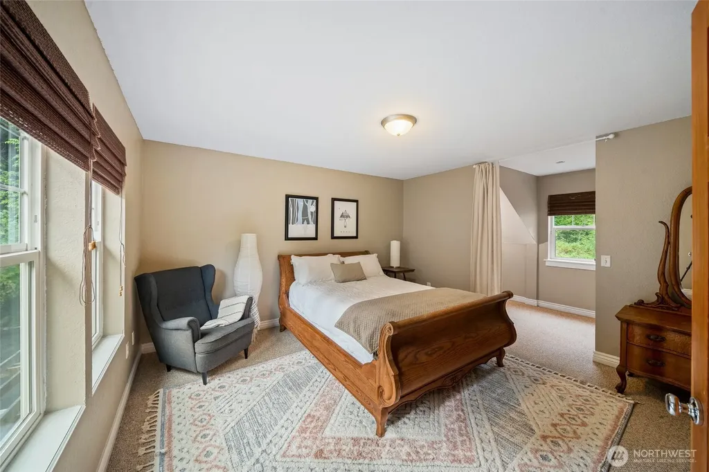 6127 Lemon Road NE Olympia WA 98506