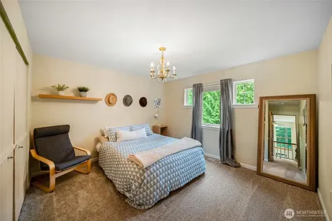 6127 Lemon Road NE Olympia WA 98506