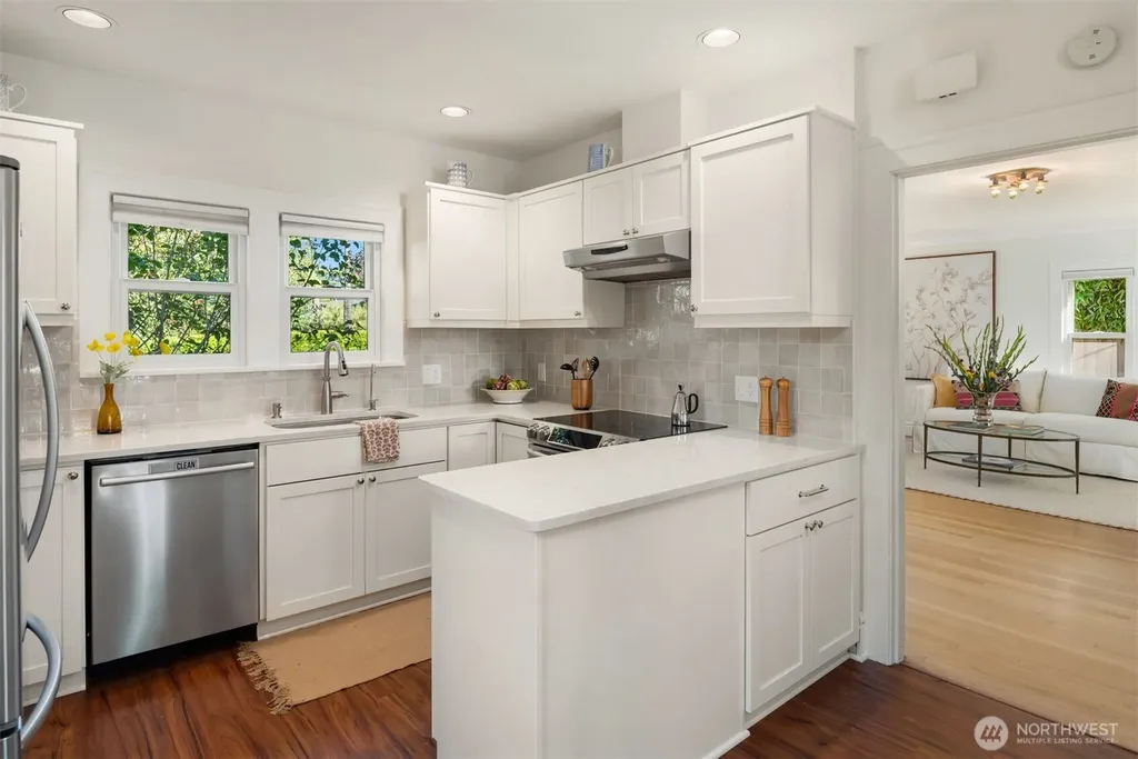 1607 34th Street Seattle WA 98122