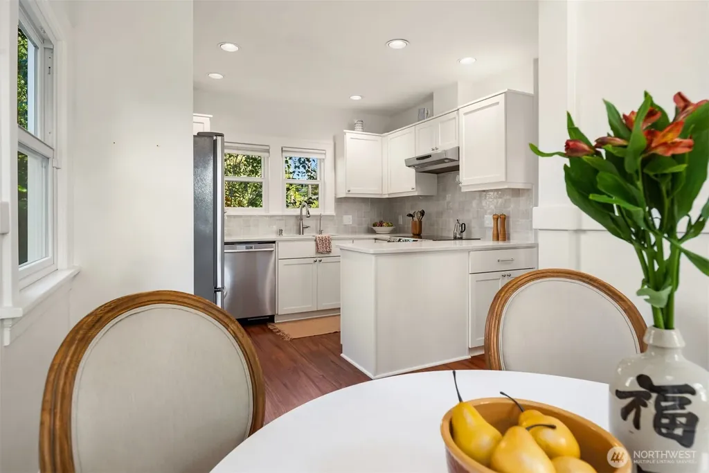 1607 34th Street Seattle WA 98122