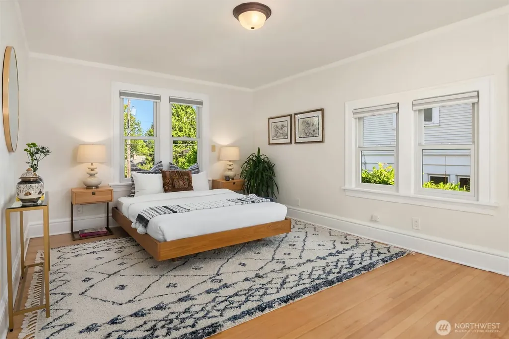 1607 34th Street Seattle WA 98122