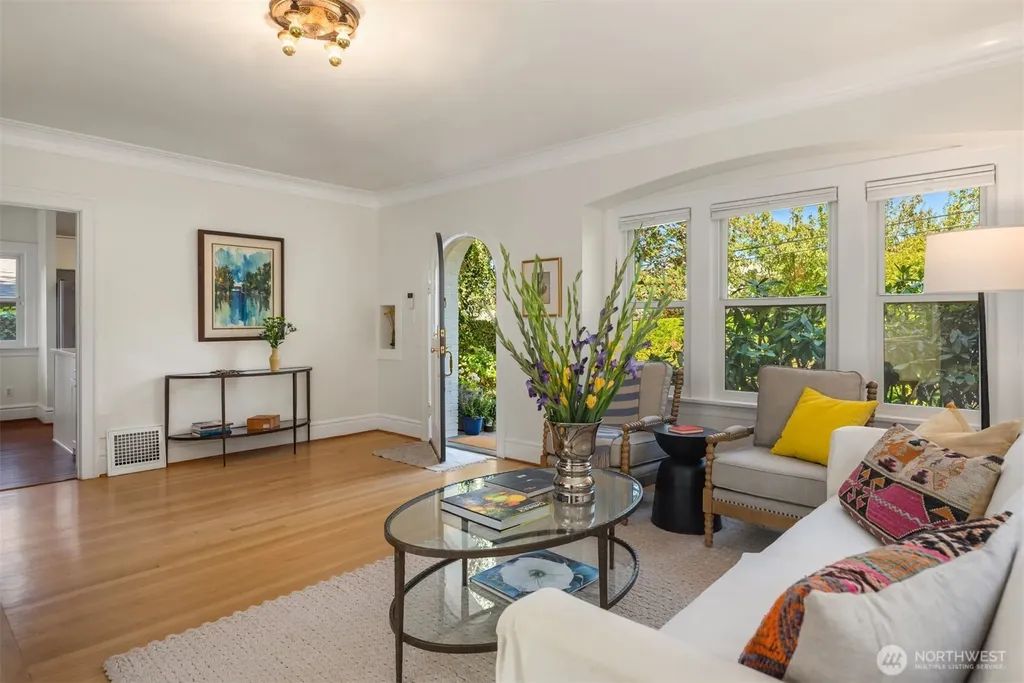 1607 34th Street Seattle WA 98122