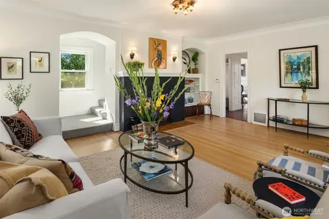 1607 34th Street Seattle WA 98122
