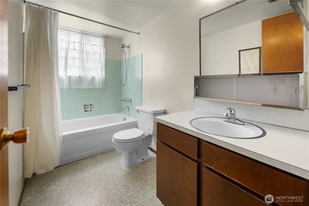 6100 28th Avenue S Seattle WA 98108