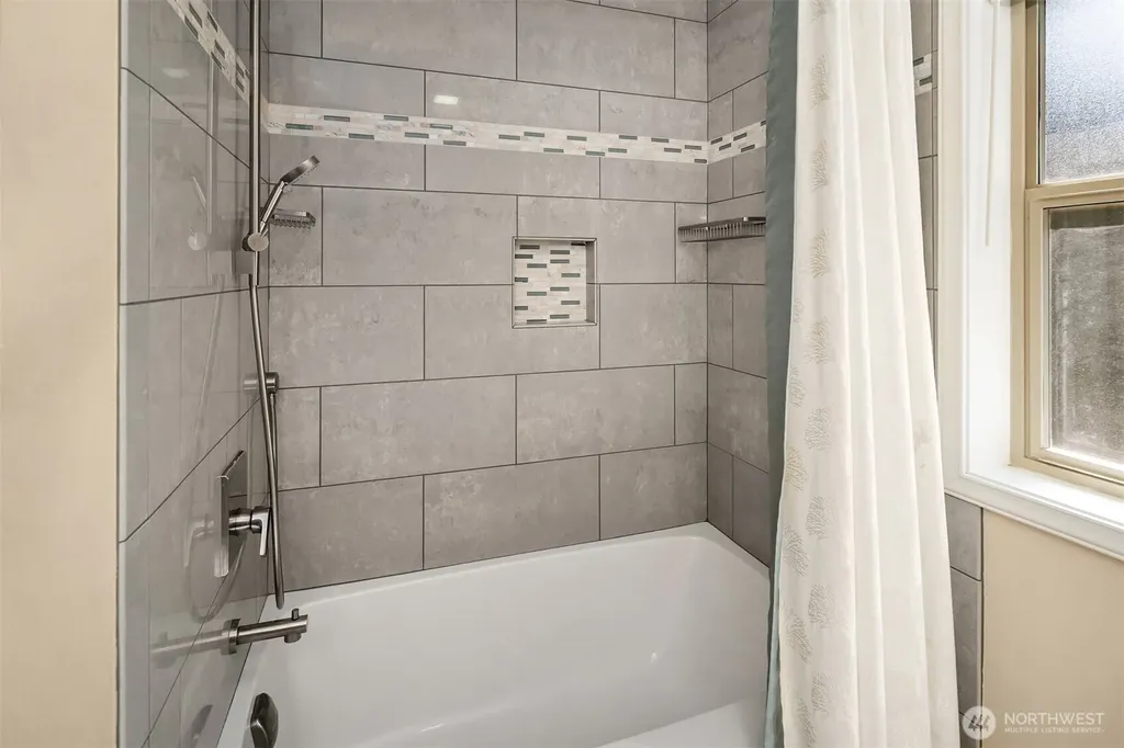 6731 244th Place NE Redmond WA 98053
