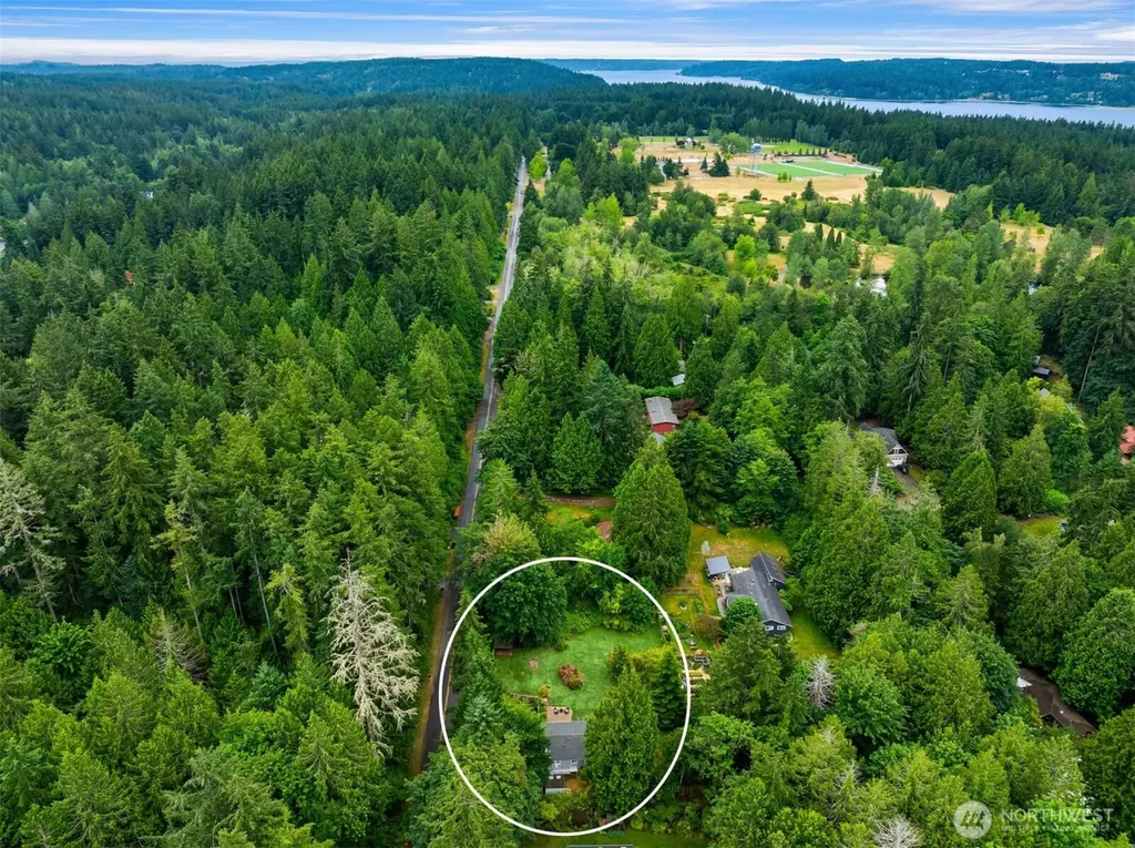 11727 Arrow Point Drive NE Bainbridge Island WA 98110