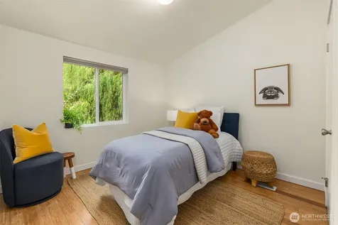11727 Arrow Point Drive NE Bainbridge Island WA 98110