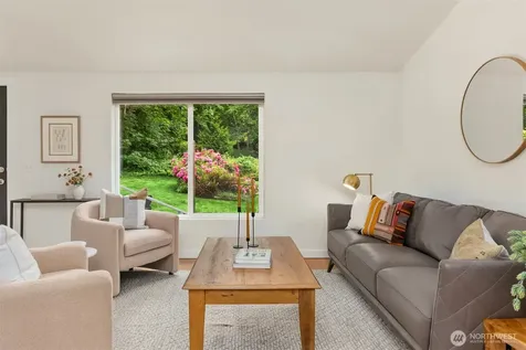 11727 Arrow Point Drive NE Bainbridge Island WA 98110