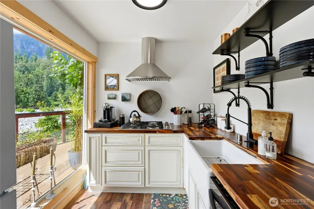 48308 River Park Drive Index WA 98256