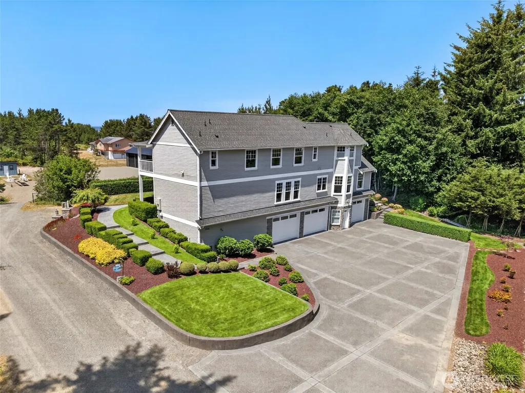 22225 Pacific Way Ocean Park WA 98640