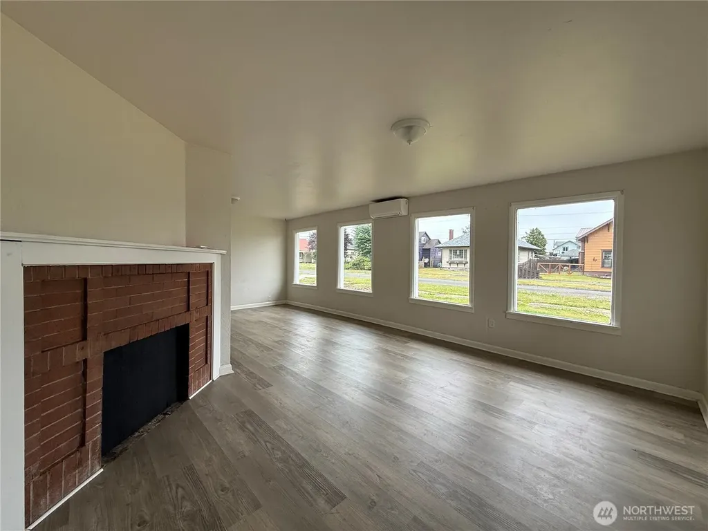 519 28th Street Hoquiam WA 98550