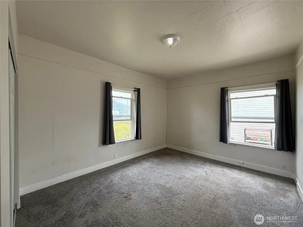 519 28th Street Hoquiam WA 98550