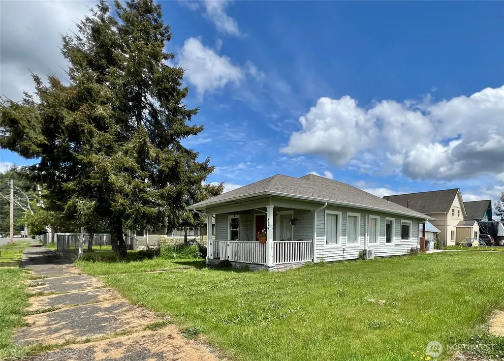 519 28th Street Hoquiam WA 98550
