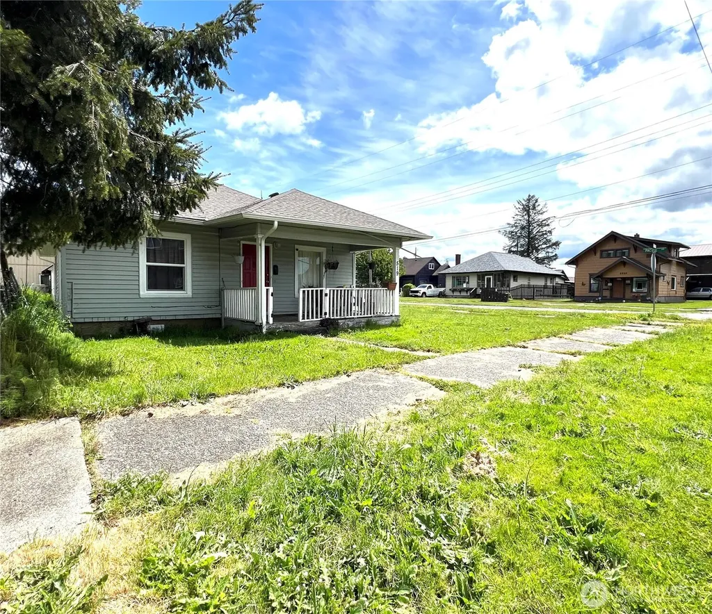 519 28th Street Hoquiam WA 98550