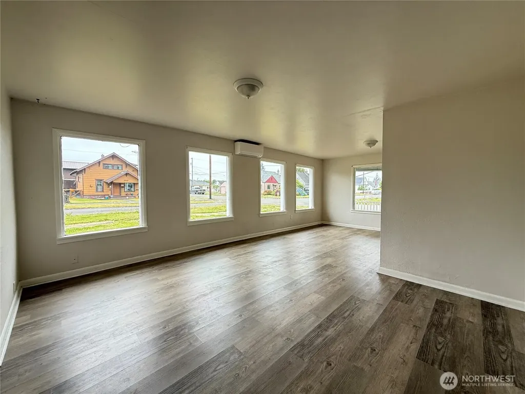 519 28th Street Hoquiam WA 98550