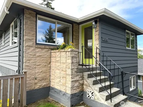 2315 S Bateman Street Seattle WA 98108