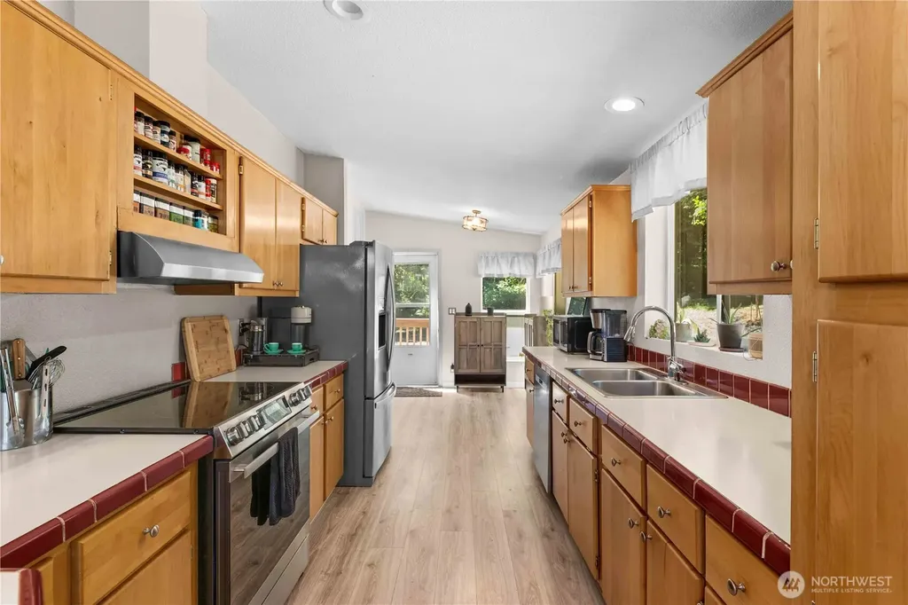 3499 SE Bear Tree Lane Port Orchard WA 98367