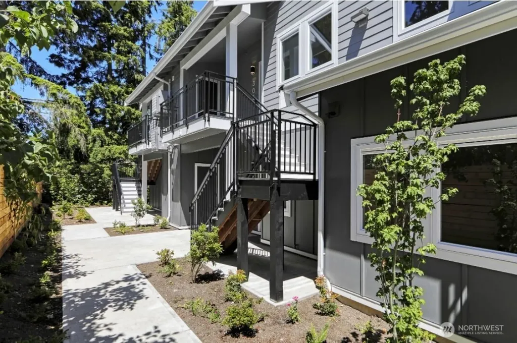 8509 244th Street SW Edmonds WA 98026