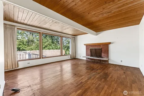 6727 21st Avenue SW Seattle WA 98106