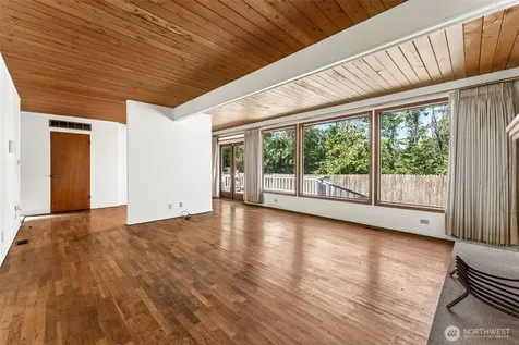 6727 21st Avenue SW Seattle WA 98106