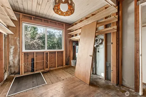 6727 21st Avenue SW Seattle WA 98106
