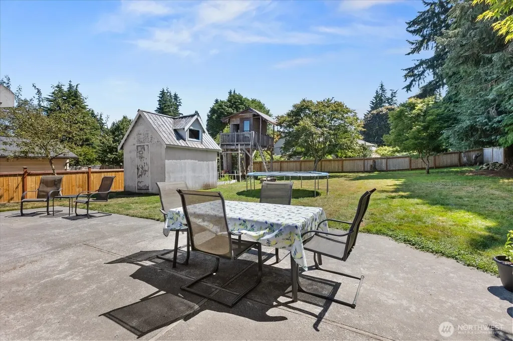 9207 Meadow Way Everett WA 98208