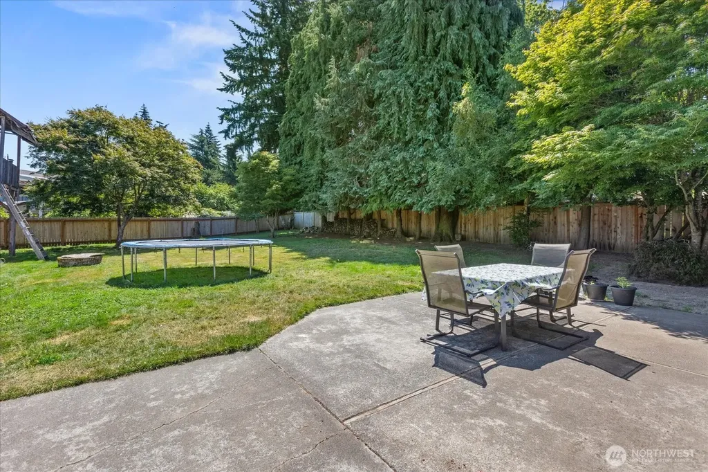 9207 Meadow Way Everett WA 98208