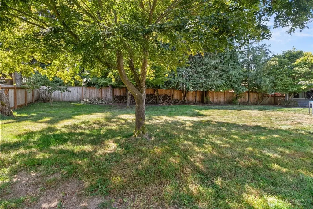 9207 Meadow Way Everett WA 98208