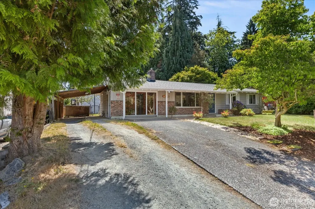 9207 Meadow Way Everett WA 98208