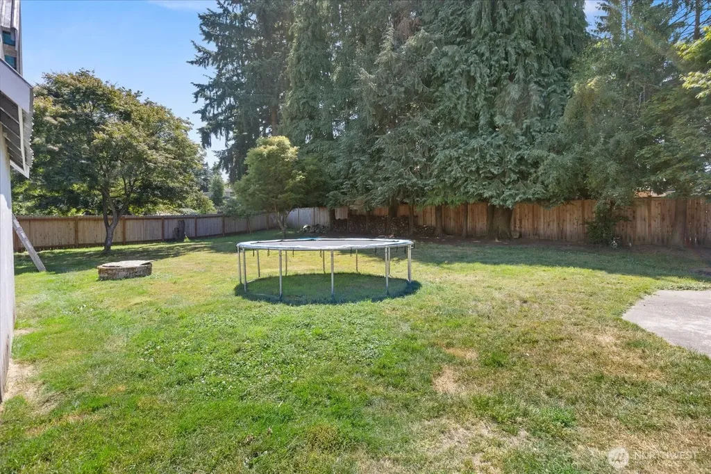 9207 Meadow Way Everett WA 98208