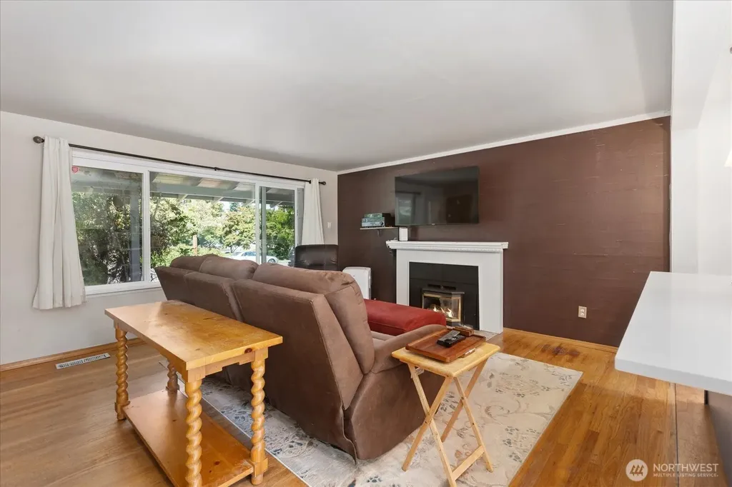 9207 Meadow Way Everett WA 98208