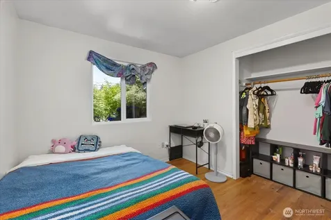 9207 Meadow Way Everett WA 98208