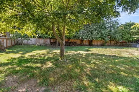 9207 Meadow Way Everett WA 98208