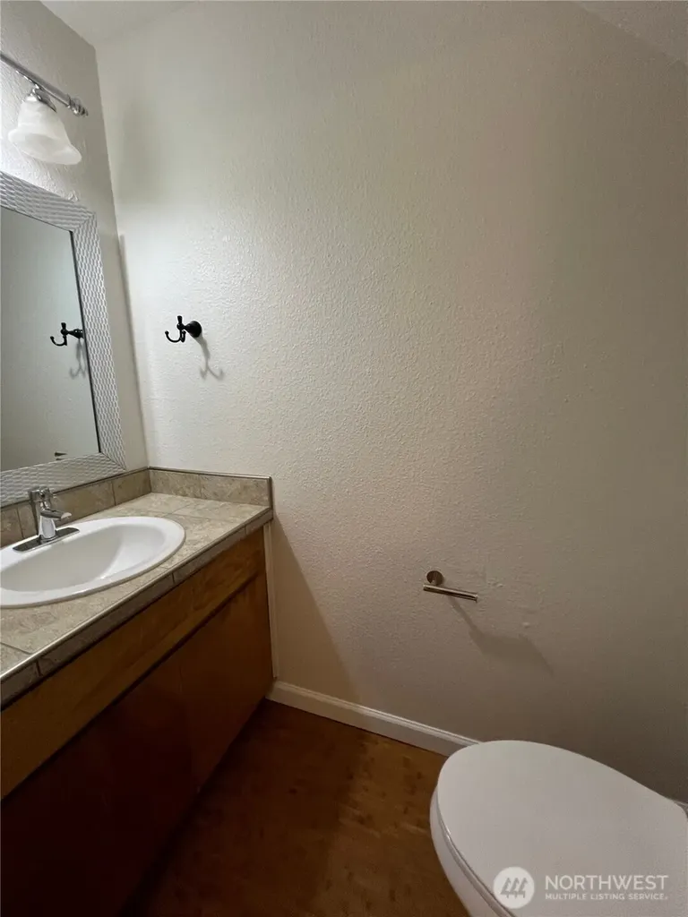 12429 1st Avenue W Everett WA 98204