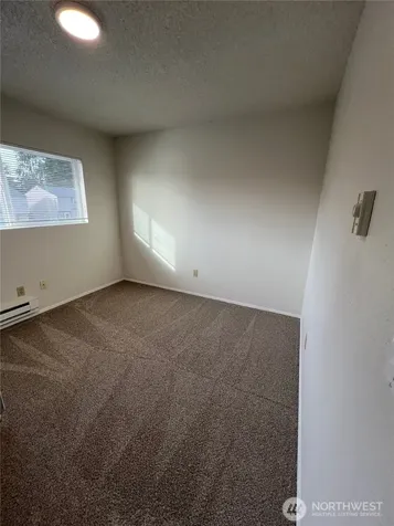 12429 1st Avenue W Everett WA 98204
