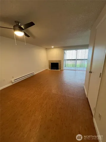 12429 1st Avenue W Everett WA 98204
