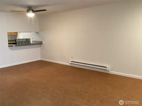 12429 1st Avenue W Everett WA 98204