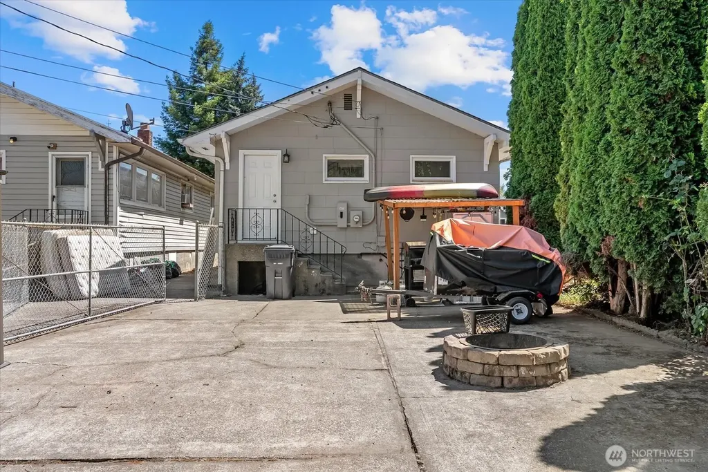 3838 S G Street Tacoma WA 98418