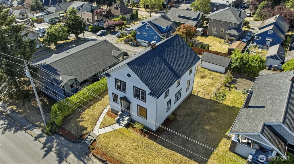 1607 Burwell Street Bremerton WA 98337