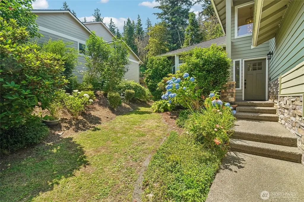 9017 381st Avenue SE Snoqualmie WA 98065