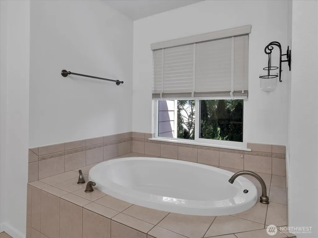 3623 152nd Place SE Bothell WA 98012