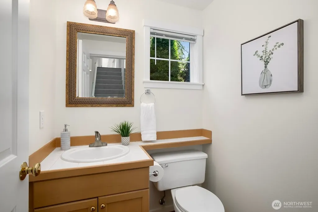 4132 248th Court SE Sammamish WA 98029