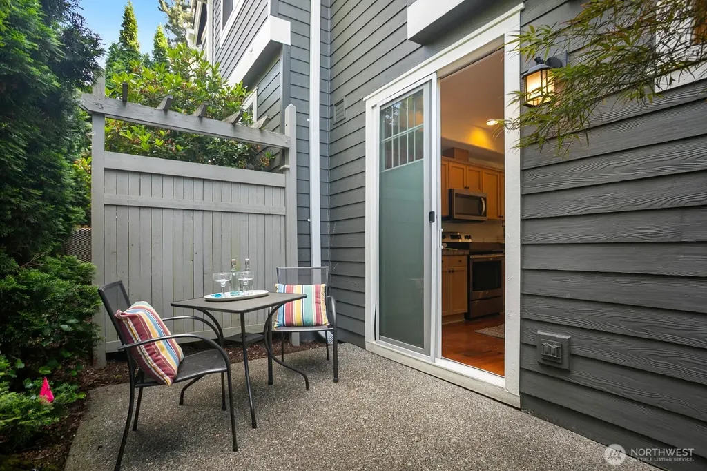 4132 248th Court SE Sammamish WA 98029