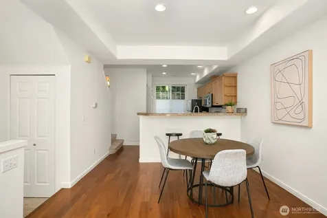 4132 248th Court SE Sammamish WA 98029